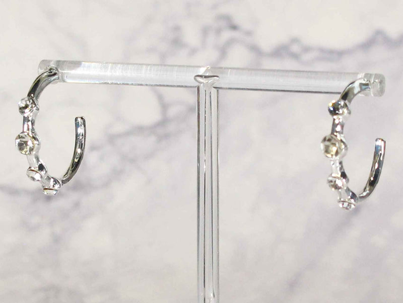 2393 Sparkling Silver Crystal Hoop Earrings – Lightweight & Stylish